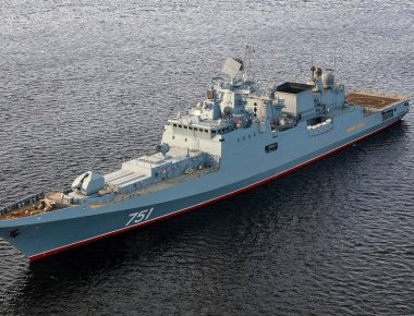 Η Admiral Essen επιδεικνύει τις ικανότητές της - Χαμηλό κόστος και τρομακτική ισχύς (βίντεο)